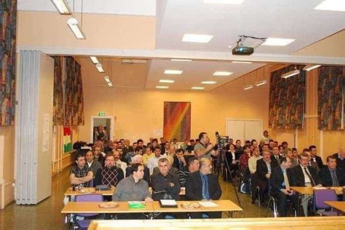 ١٢ ساڵ پێش لە ١٣ / ١١ / ٢٠ ٠ ٩ یەکەمین کۆنگرەی پارتی سەربەستیی کوردستان،